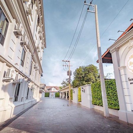 Huern Kan Thong Hotel Фрае Екстериор снимка