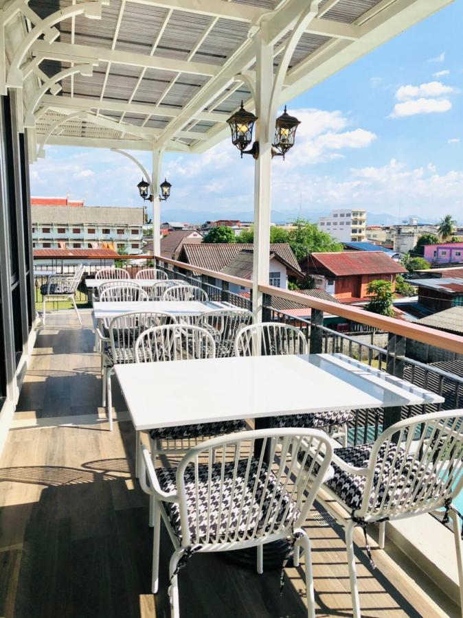 Huern Kan Thong Hotel Фрае Екстериор снимка